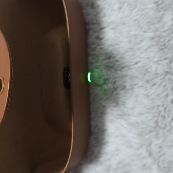 Ray-Ban Meta Black Sunglasses with Tan Case - Picture 2 of 3